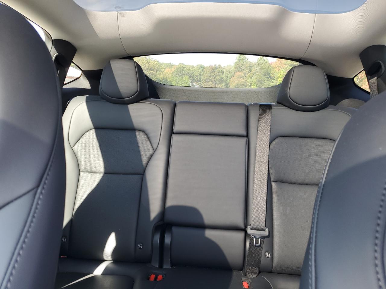 2026 Tesla Model Y VIN: 7SAYGDEE1TA390803 Lot: 85320575