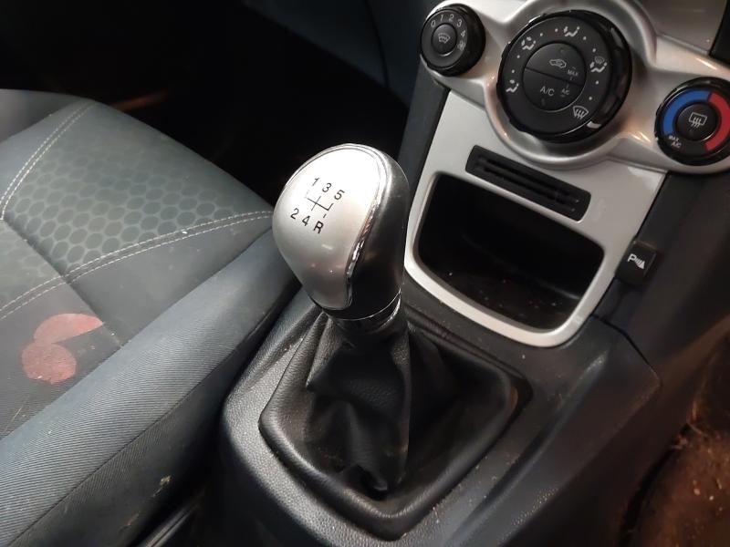 2011 FORD FIESTA 1.25 ZETEC 5DR [82]