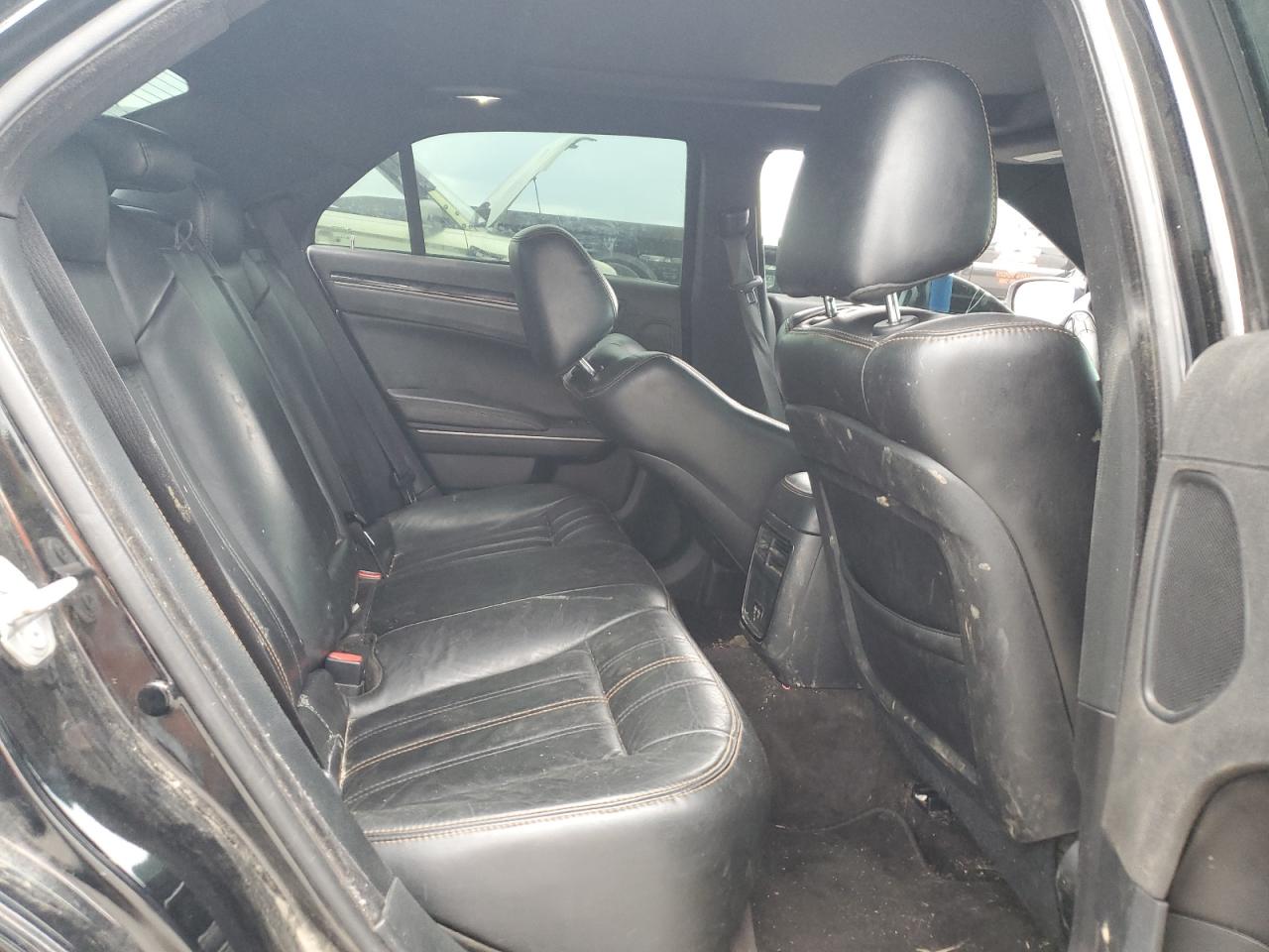 2018 Chrysler 300 S VIN: 2C3CCABG0JH304192 Lot: 85346805