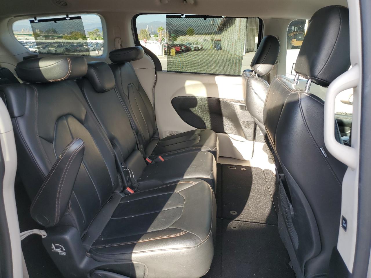 2017 Chrysler Pacifica Touring L VIN: 2C4RC1BG2HR609364 Lot: 82614825