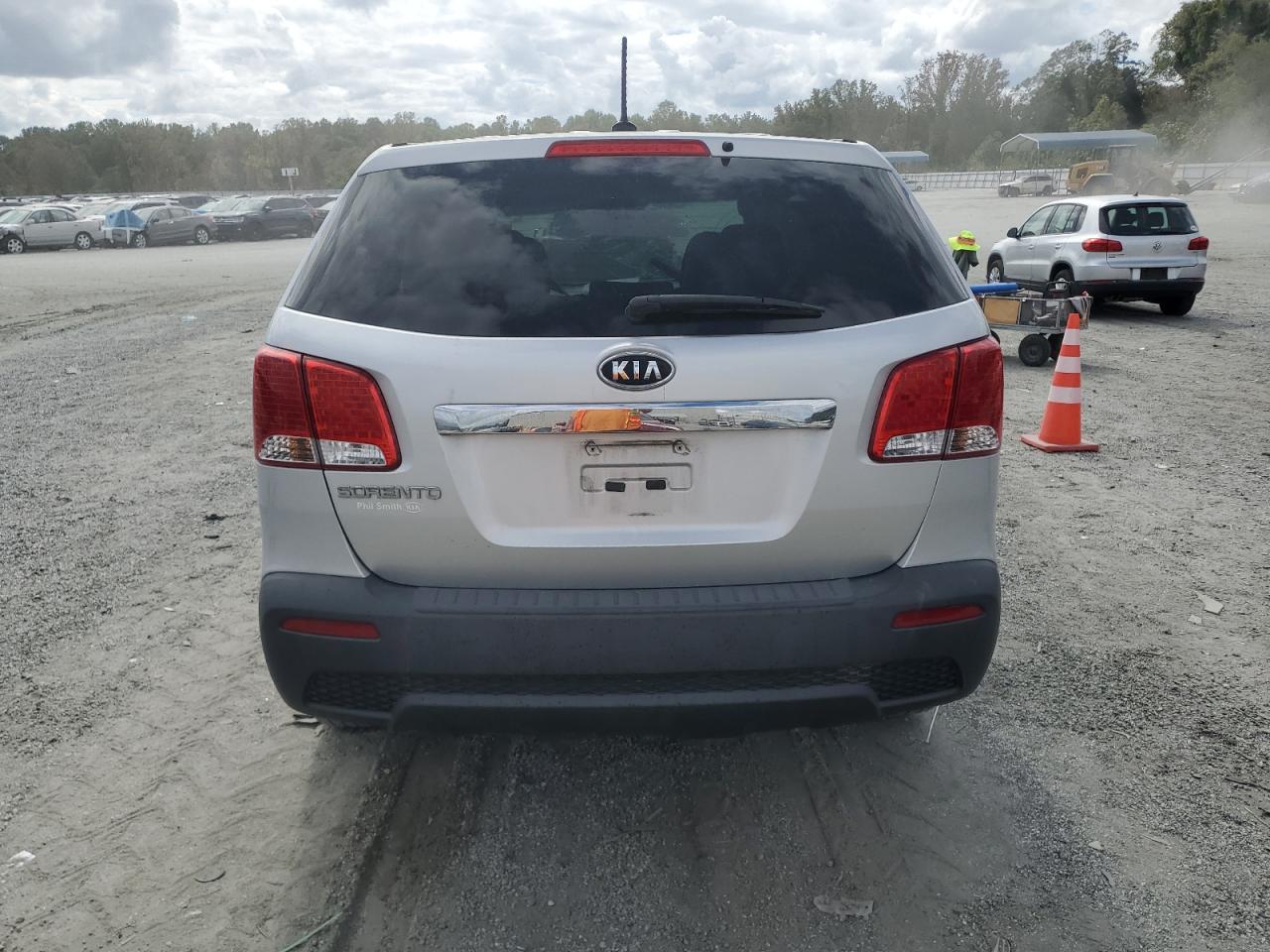 2012 Kia Sorento Base VIN: 5XYKT3A11CG203647 Lot: 82256665
