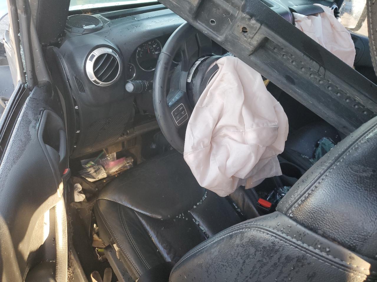 2015 Jeep Wrangler Unlimited Sahara VIN: 1C4BJWEG8FL520713 Lot: 82324535