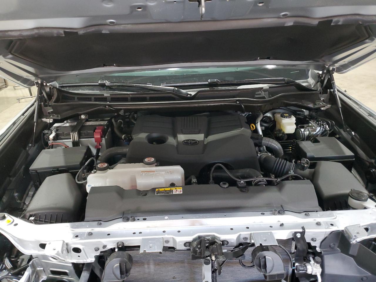 2025 Toyota Tundra Crewmax Platinum VIN: 5TFNA5DB9SX317698 Lot: 84745005