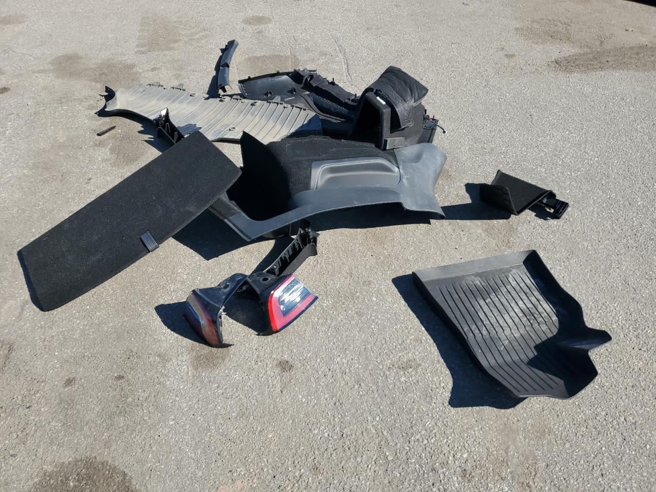 2023 Tesla Model Y VIN: 7SAYGAEE5PF689816 Lot: 86444695