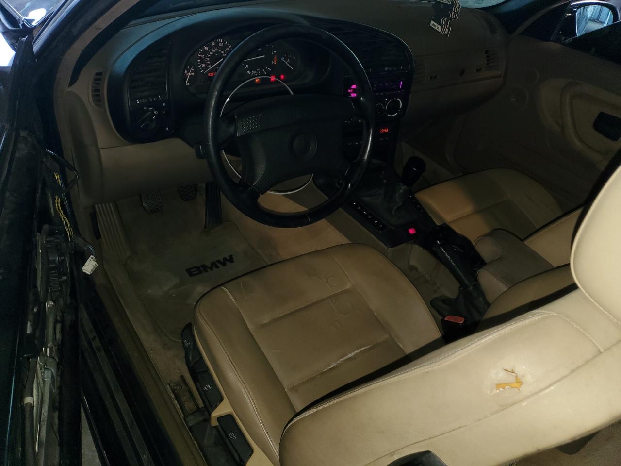 1994 BMW 325 Ic VIN: WBABJ5326RJC81373 Lot: 82373815