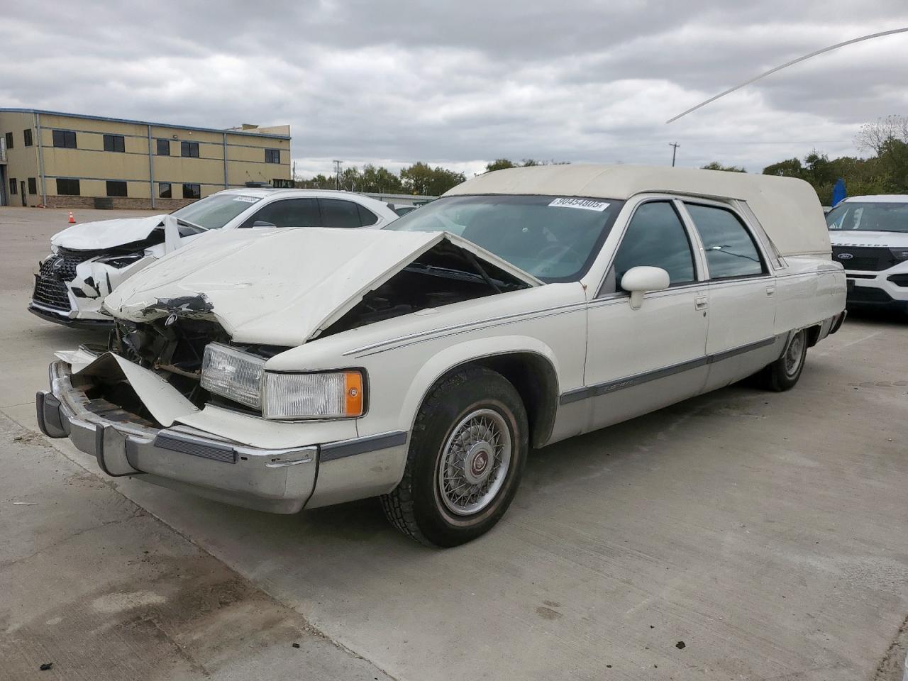 1993 CADILLAC ALL OTHER CREAM VIN: 1GEFH9072PR703679