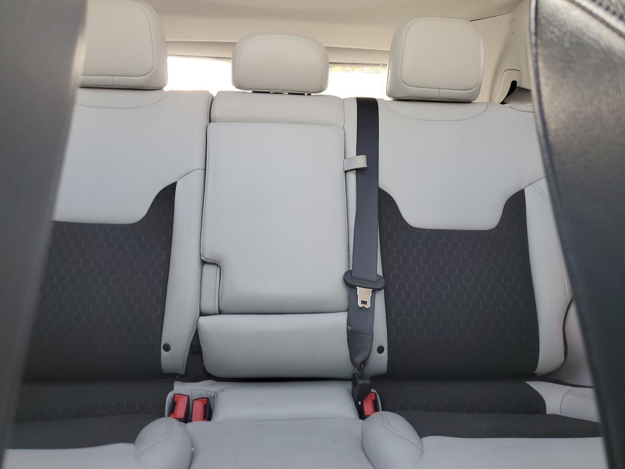 2020 Jeep Compass Latitude VIN: 3C4NJCBB8LT198742 Lot: 85108105