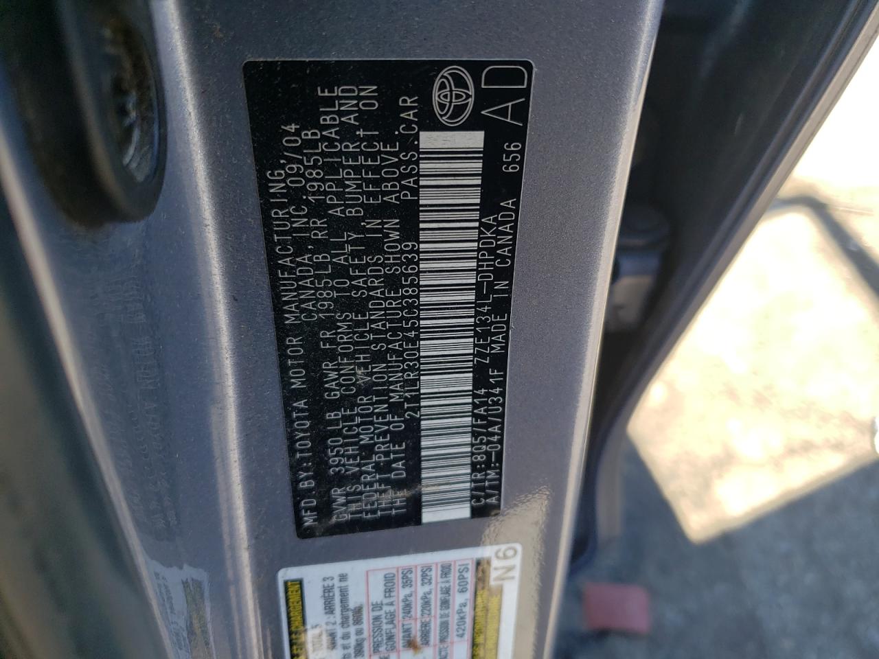 2005 Toyota Corolla Matrix Base VIN: 2T1LR30E45C385639 Lot: 85079965