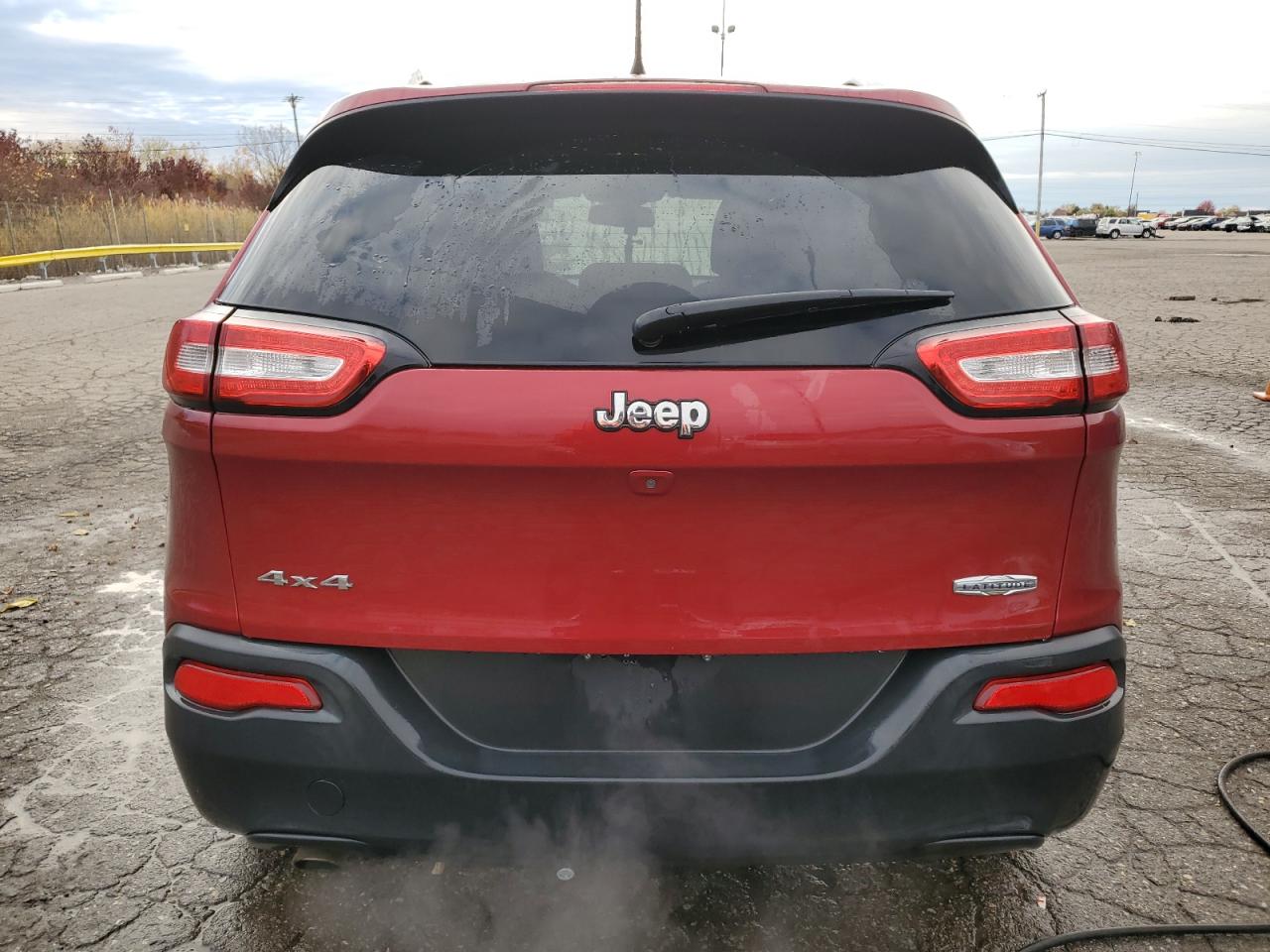 2015 Jeep Cherokee Latitude VIN: 1C4PJMCB7FW675477 Lot: 90687105