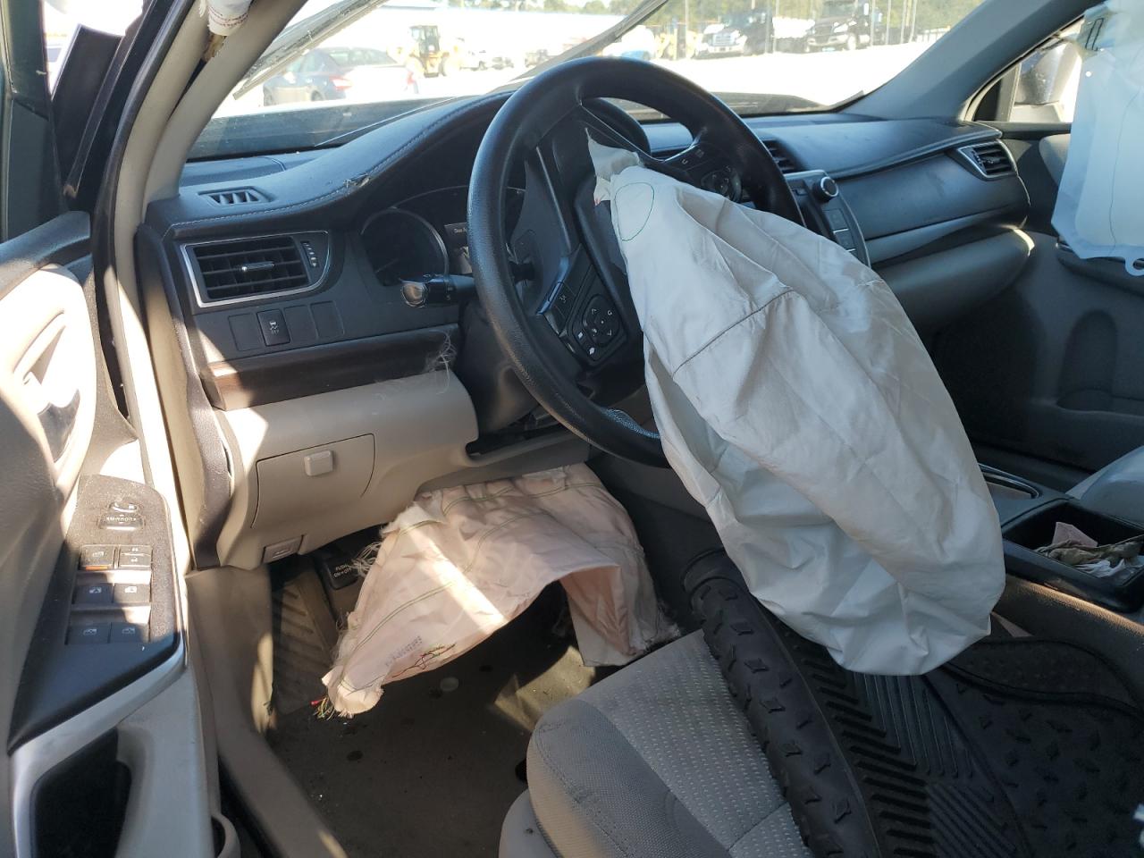 2016 Toyota Camry Le VIN: 4T1BF1FKXGU585271 Lot: 84659065