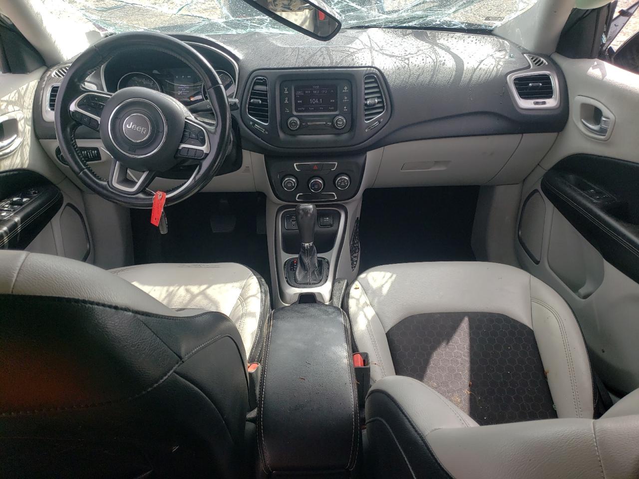 2018 Jeep Compass Latitude VIN: 3C4NJCBB9JT468929 Lot: 84878265