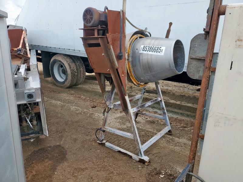 1990 Concrete Mixer