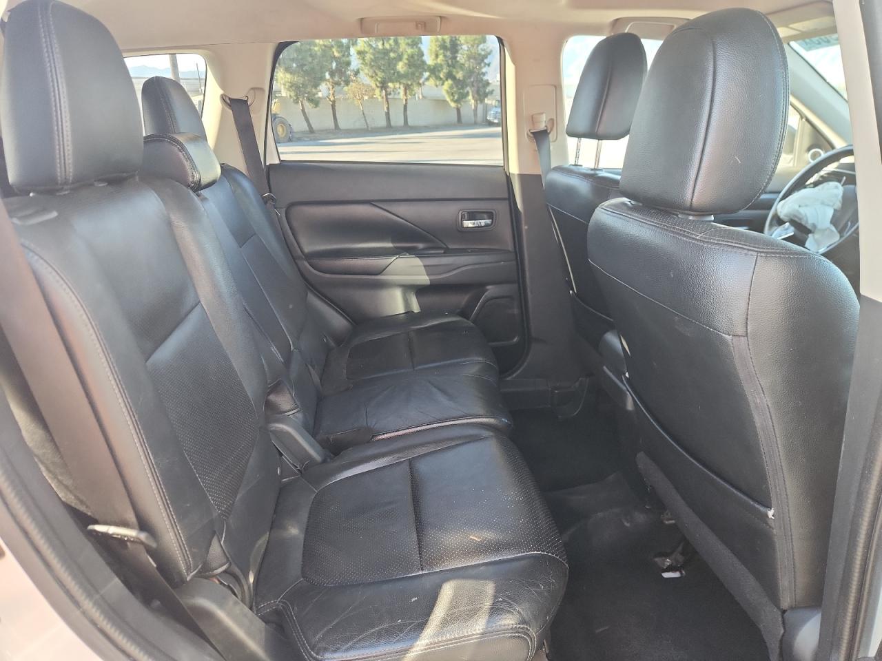 2016 Mitsubishi Outlander Se VIN: JA4AD3A30GZ022079 Lot: 82585905