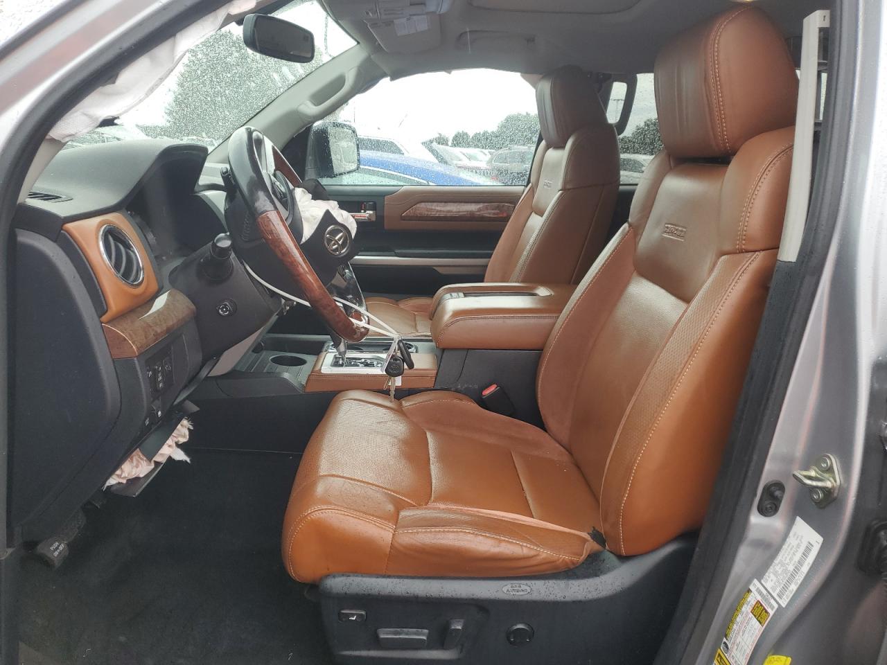 2017 Toyota Tundra Crewmax 1794 VIN: 5TFAY5F18HX627963 Lot: 82285265