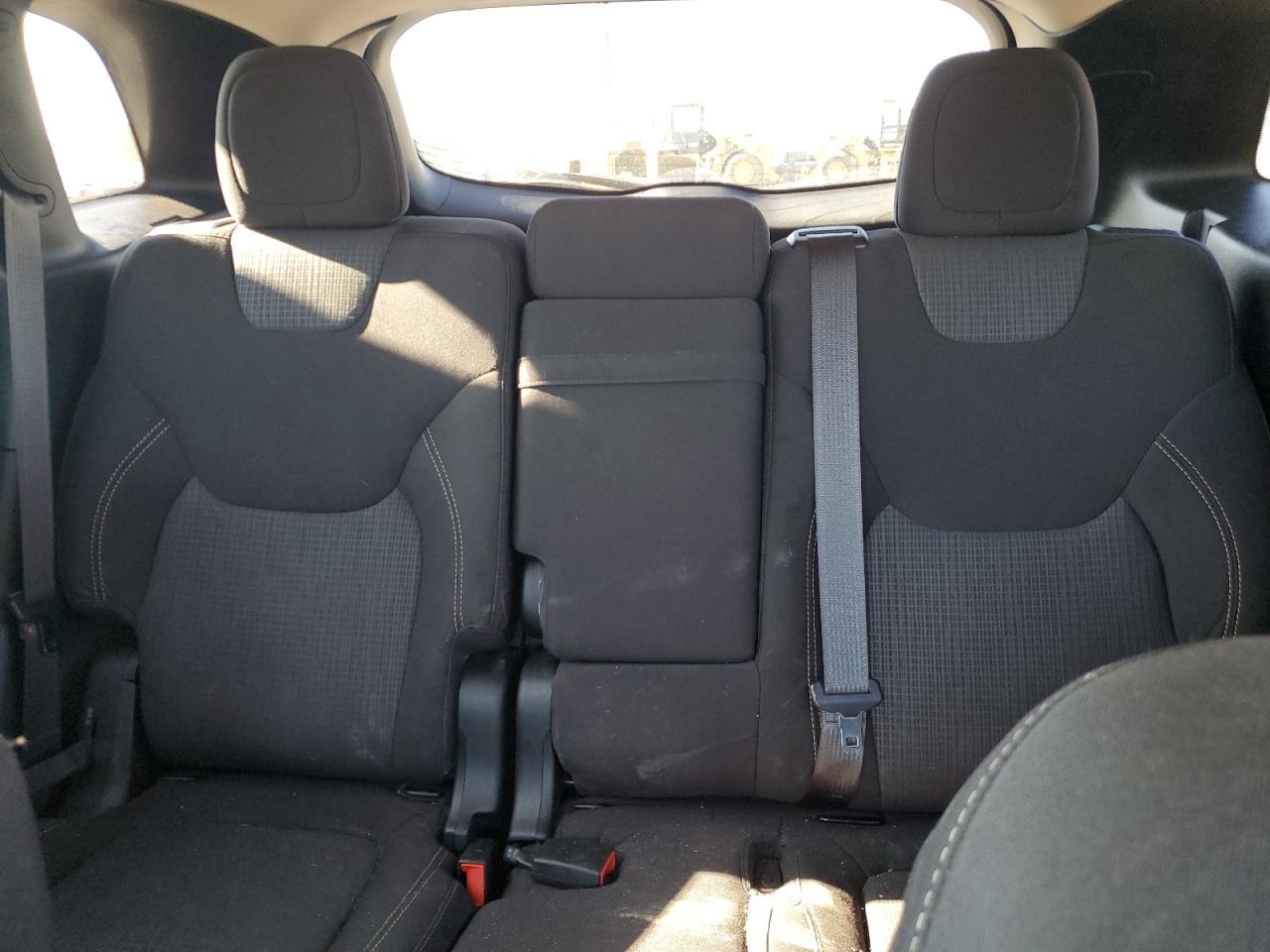 2016 Jeep Cherokee Latitude VIN: 1C4PJMCS3GW223690 Lot: 90097415