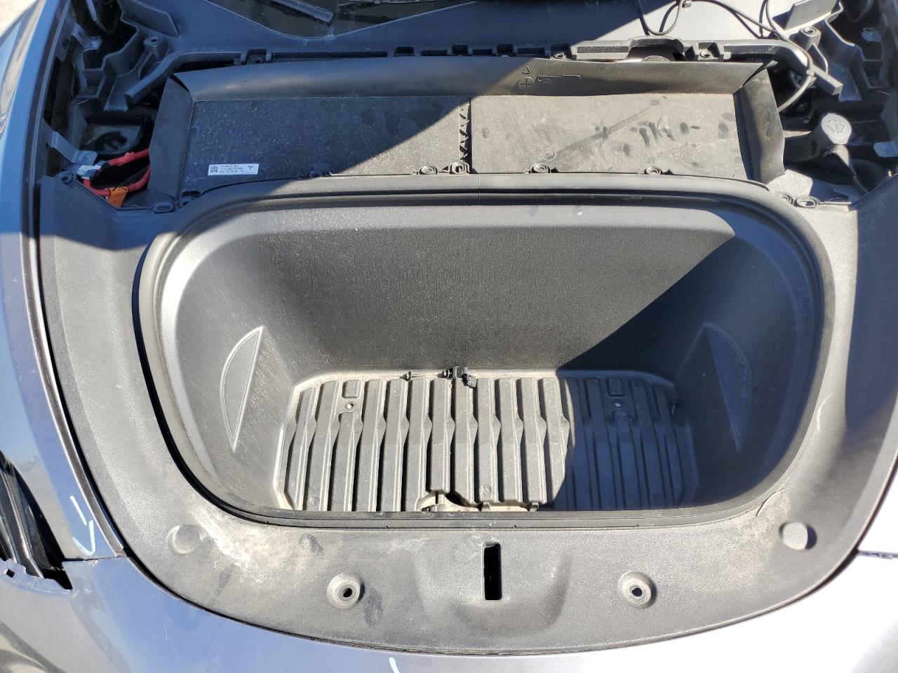 2024 Tesla Model Y VIN: 7SAYGDEE1RA322400 Lot: 87285495