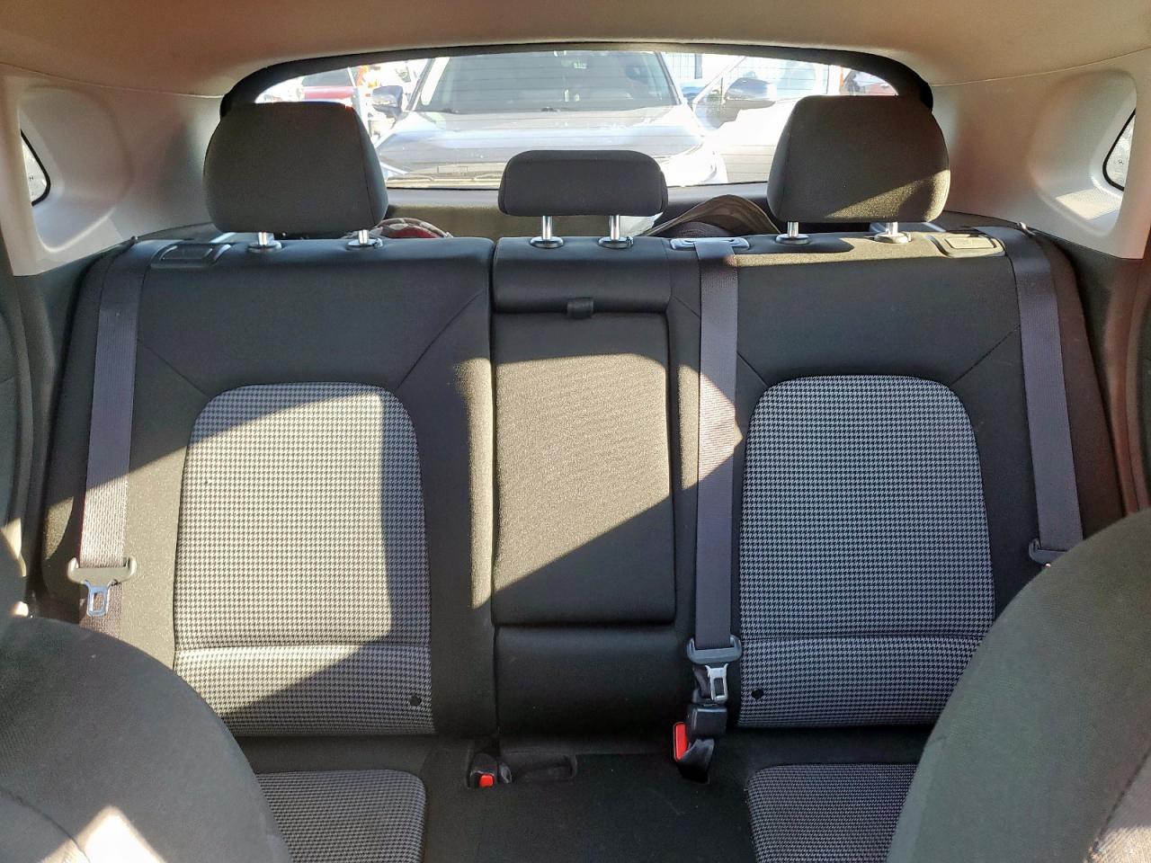 2020 Hyundai Kona Sel VIN: KM8K22AA2LU592628 Lot: 82249185