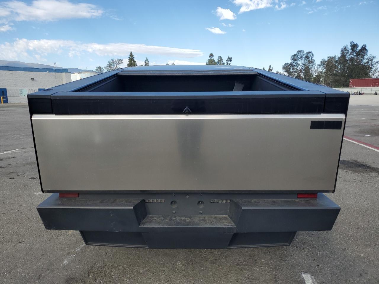 2024 Tesla Cybertruck VIN: 7G2CEHEEXRA020699 Lot: 84898905