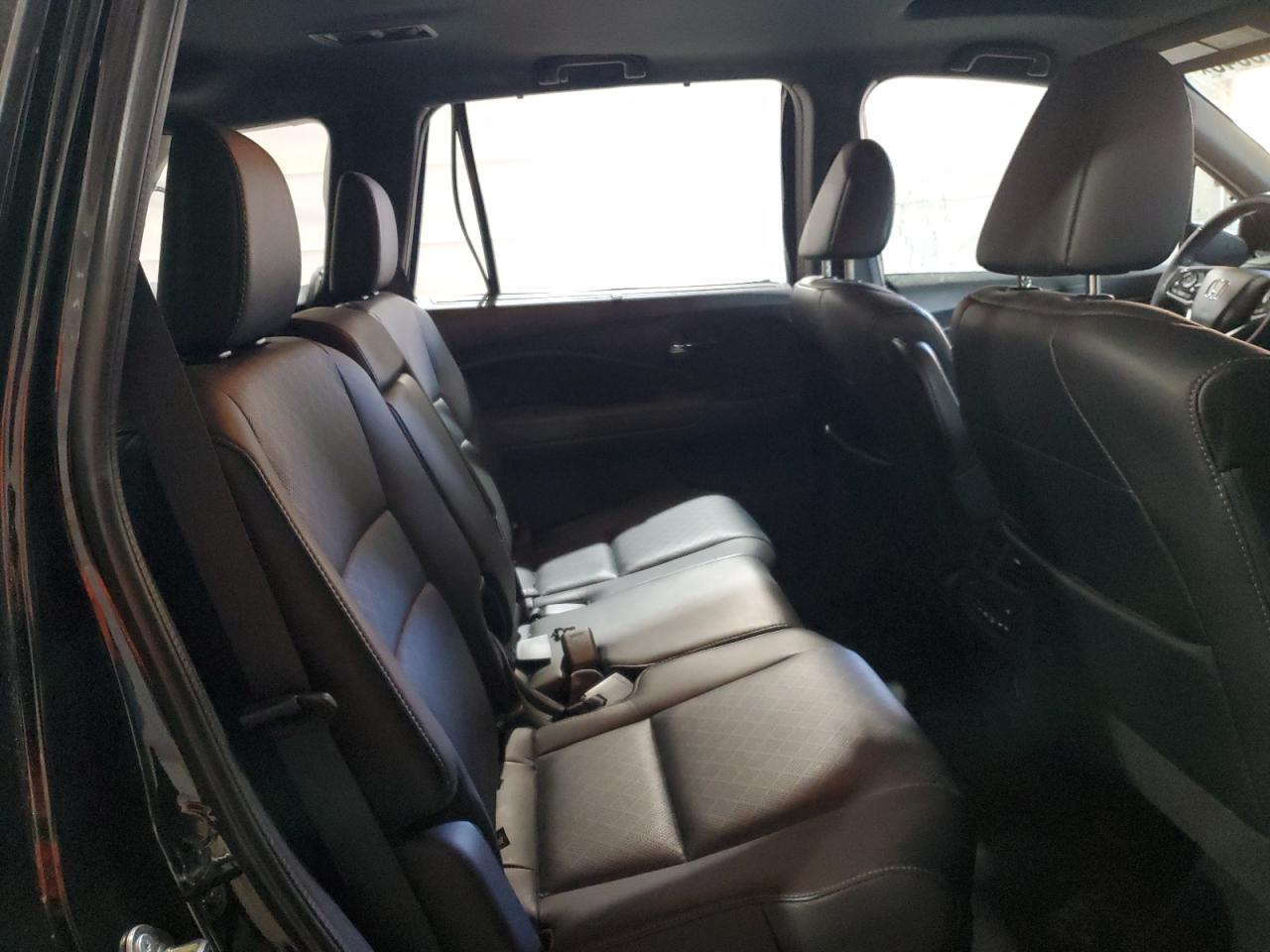 2020 Honda Passport Touring VIN: 5FNYF8H91LB013588 Lot: 86813545