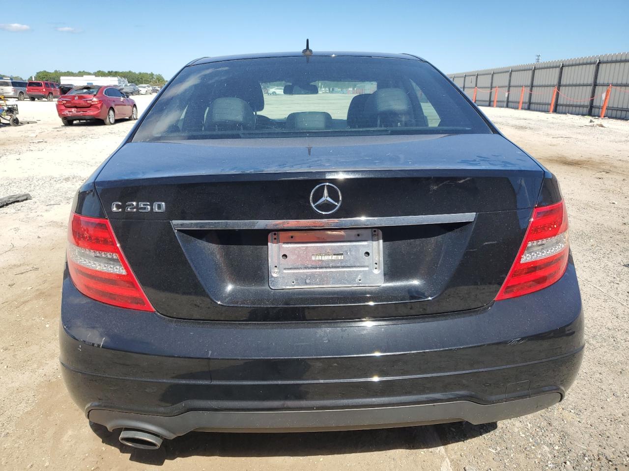2014 Mercedes-Benz C 250 VIN: WDDGF4HB8EG207024 Lot: 81911545