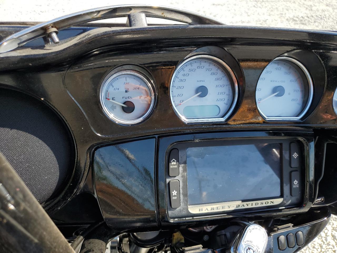 2016 Harley-Davidson Flhxs Street Glide Special VIN: 1HD1KRM14GB665213 Lot: 87081795