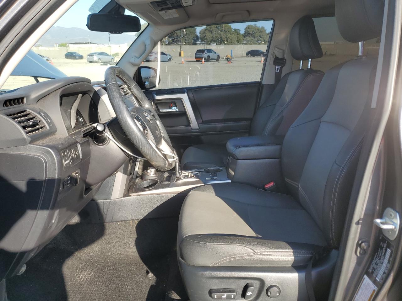 2020 Toyota 4Runner Sr5/Sr5 Premium VIN: JTEBU5JR2L5753250 Lot: 86098545