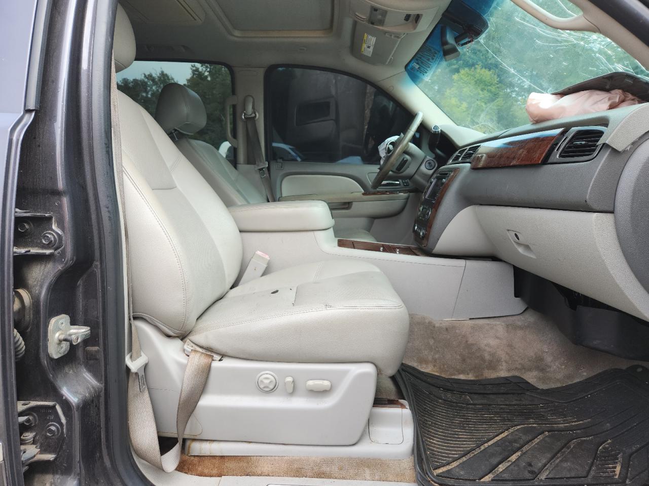 2010 Chevrolet Avalanche Ltz VIN: 3GNVKGE04AG176586 Lot: 90241615