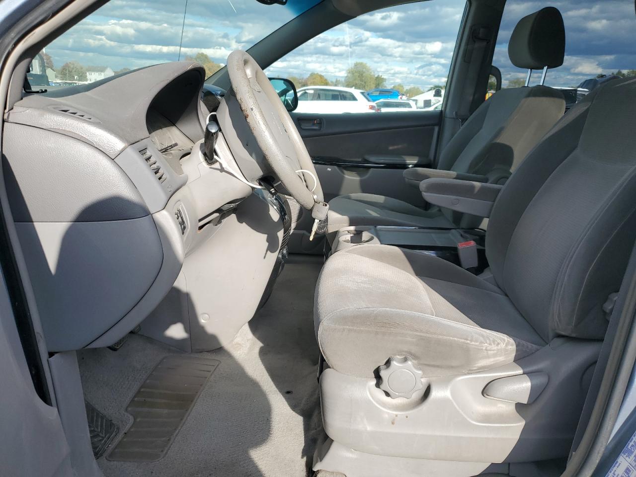 2004 Toyota Sienna Ce VIN: 5TDZA23C44S012290 Lot: 90299995