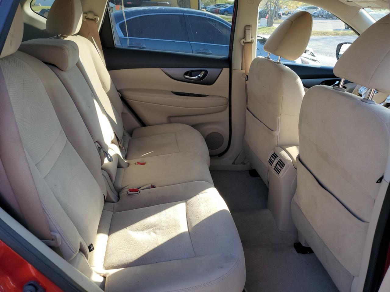 2015 Nissan Rogue S VIN: KNMAT2MV6FP575569 Lot: 81926005