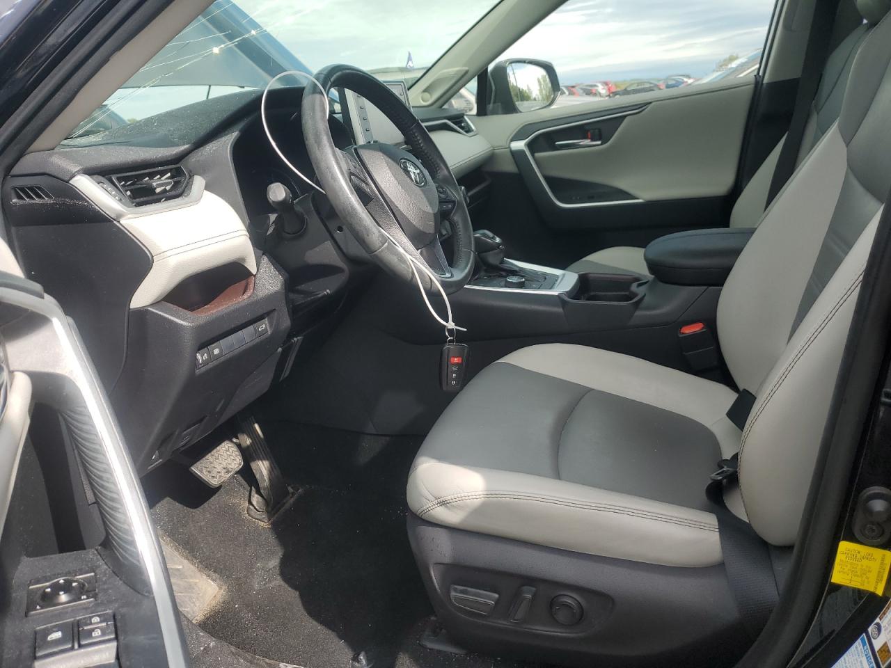 2019 Toyota Rav4 Limited VIN: JTMDWRFV3KD013179 Lot: 82256885