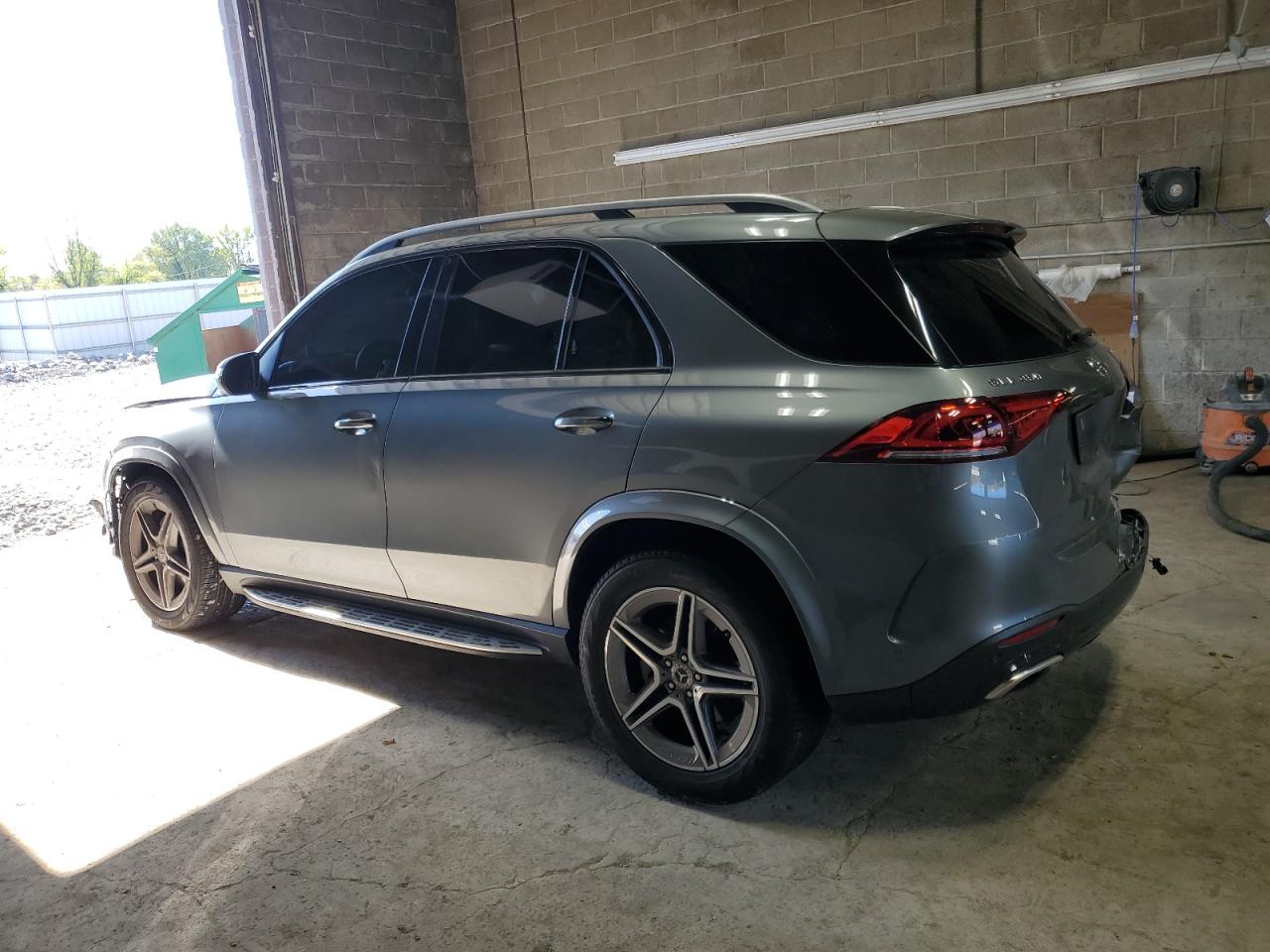 Фото: 4JGFB5KB4LA053729