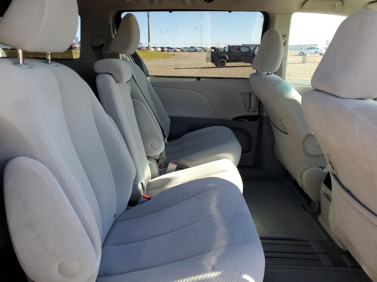 2011 Toyota Sienna Le VIN: 5TDKK3DC3BS134767 Lot: 71951145