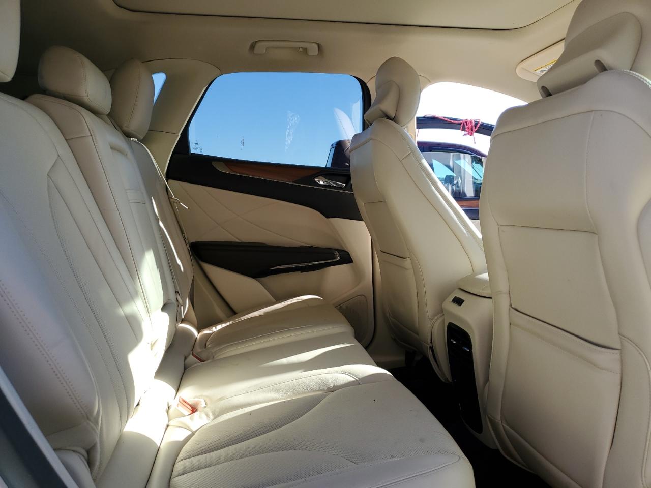 2015 Lincoln Mkc VIN: 5LMCJ1A92FUJ20048 Lot: 86220985