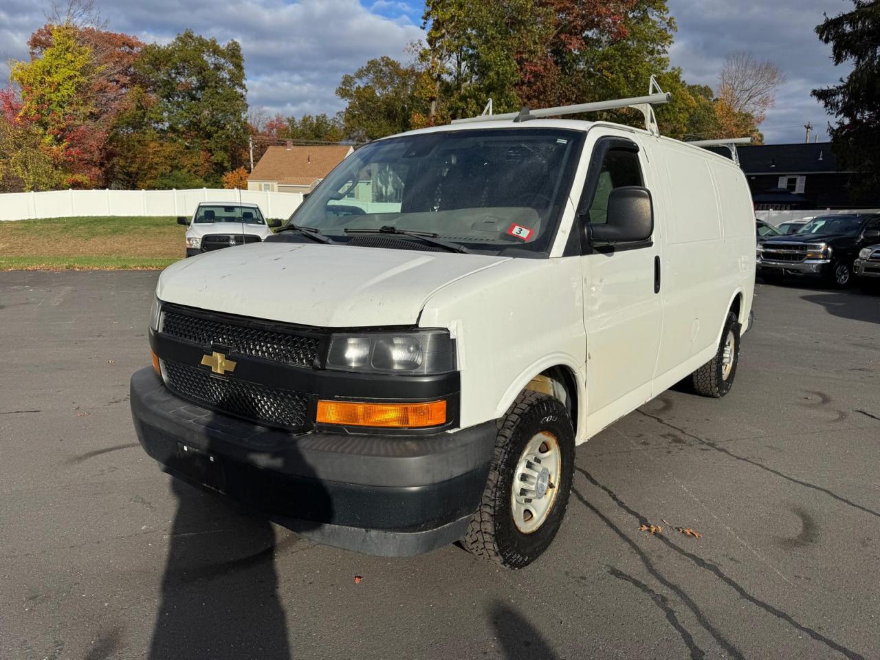 CHEVROLET EXPRESS 2019. Lot# 90865365. VIN 1GCWGAFP0K1351505. Photo 1