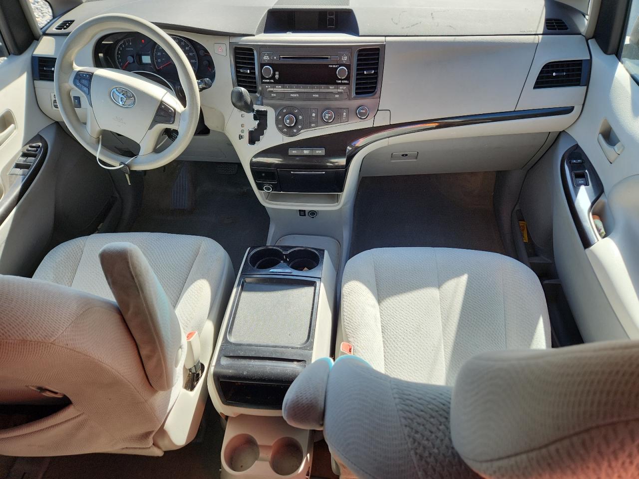 2011 Toyota Sienna Le VIN: 5TDKK3DC9BS171404 Lot: 87214895