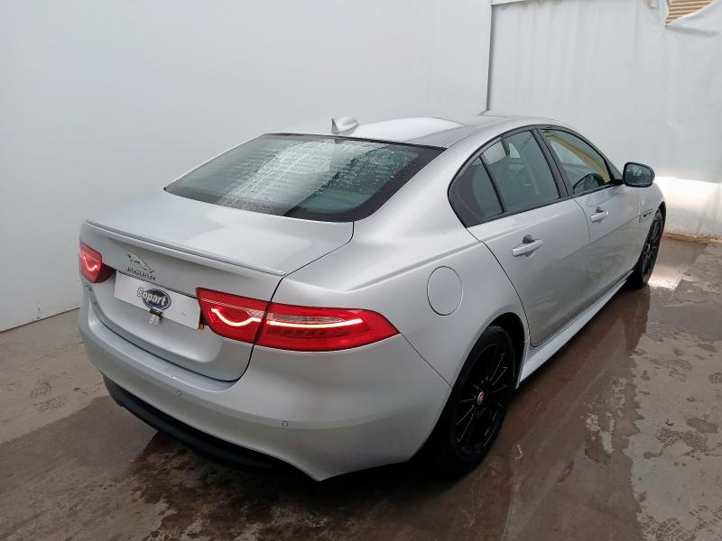 2018 JAGUAR XE R-SPORT D AUTO 