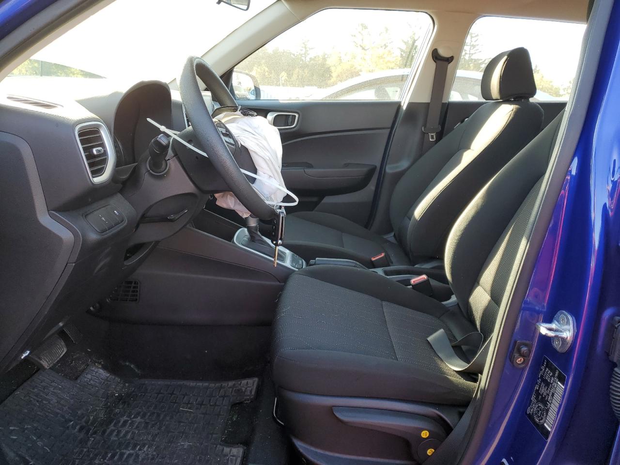 2022 Hyundai Venue Se VIN: KMHRB8A37NU197950 Lot: 83760715