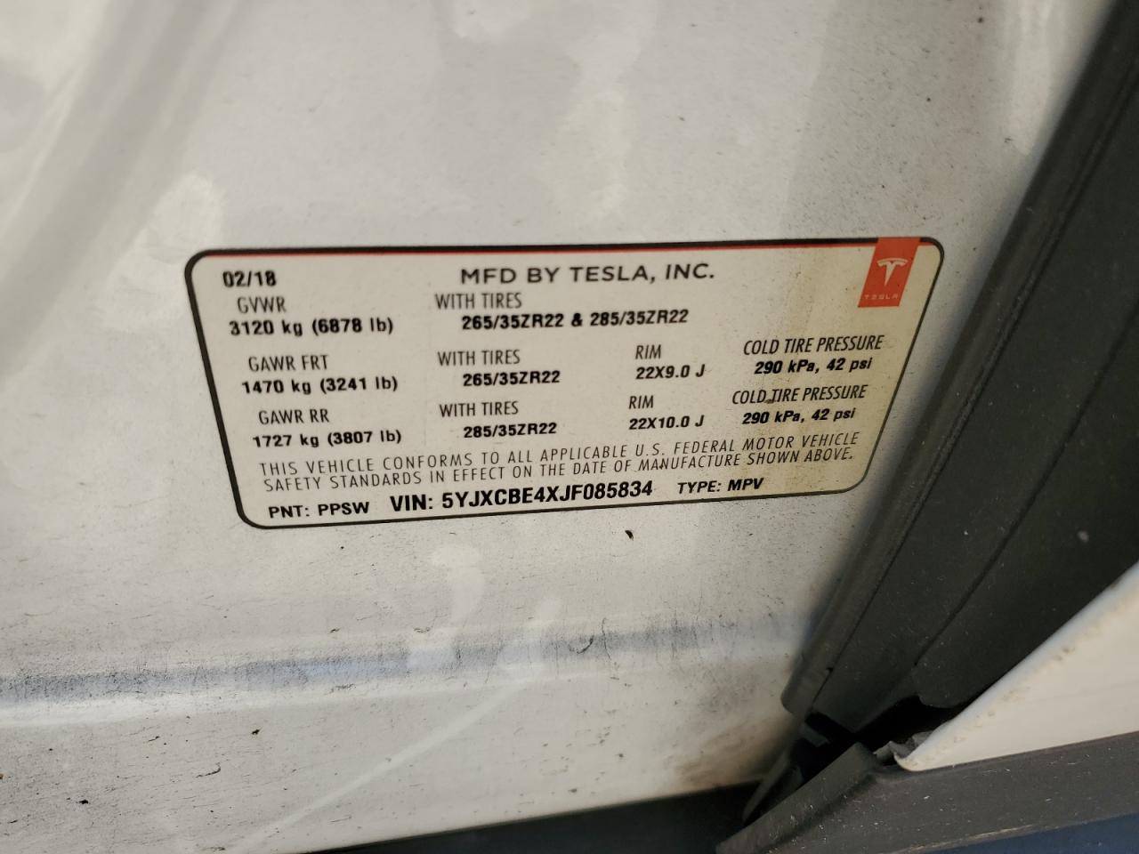 2018 Tesla Model X VIN: 5YJXCBE4XJF085834 Lot: 90055105