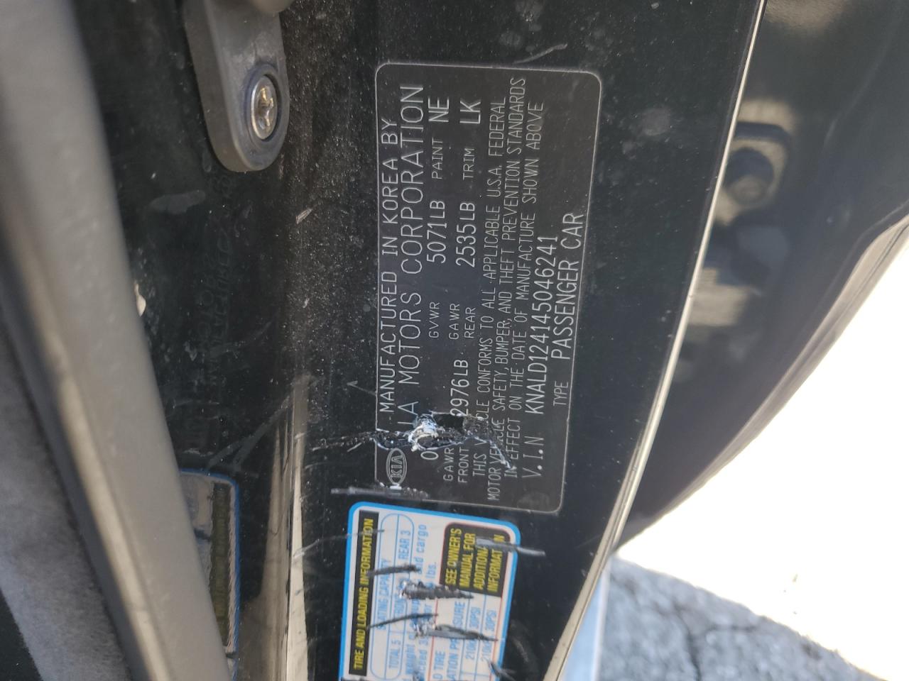 2004 Kia Amanti VIN: KNALD124145046241 Lot: 87048105