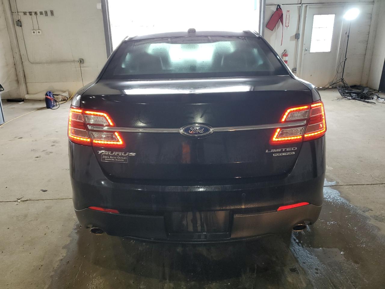 2015 Ford Taurus Limited VIN: 1FAHP2F89FG101180 Lot: 90510255