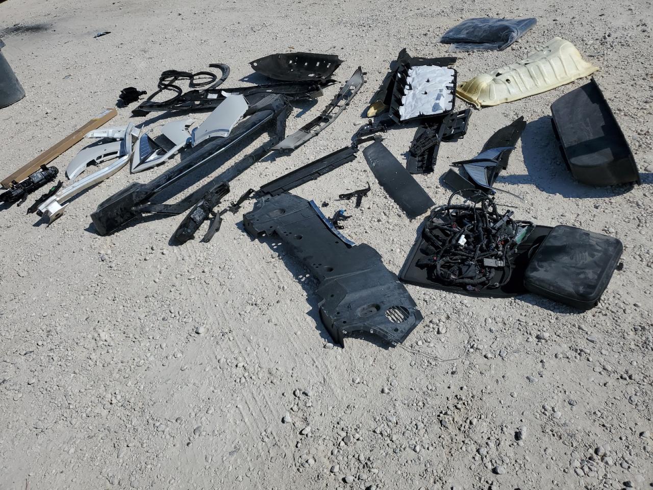 2024 Cadillac Lyriq Luxury VIN: 1GYKPRRL5RZ131305 Lot: 84950845