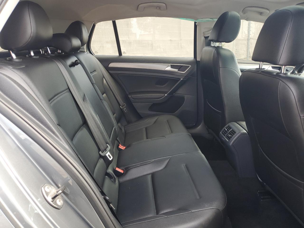 2017 Volkswagen Golf S VIN: 3VW217AU0HM024613 Lot: 82366295