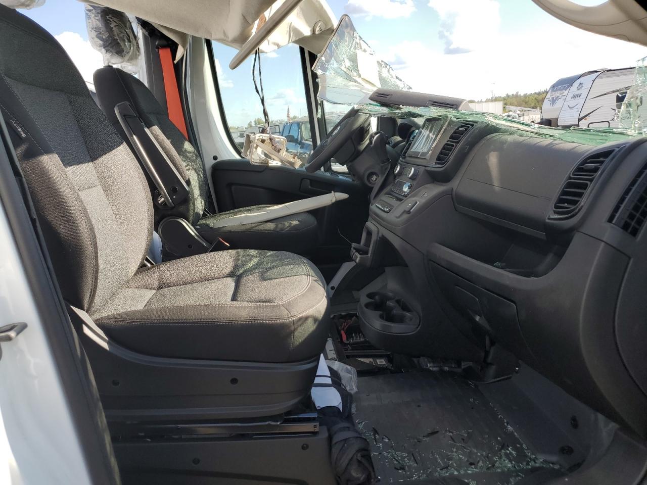 2025 Ram Promaster 2500 2500 High VIN: 3C6LRVDG5SE552246 Lot: 84256945