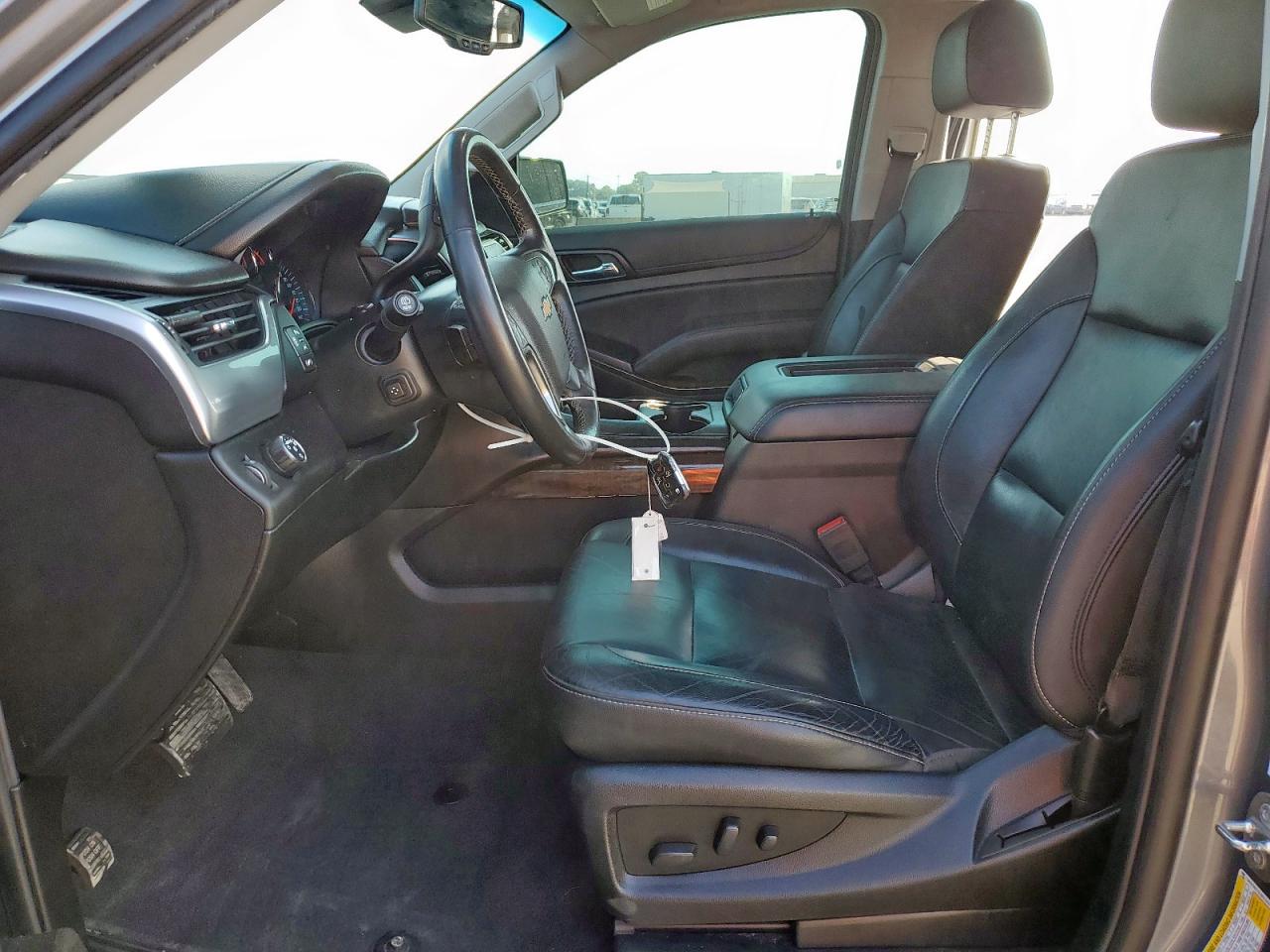 2020 Chevrolet Tahoe C1500 Lt VIN: 1GNSCBKC5LR111024 Lot: 84025885