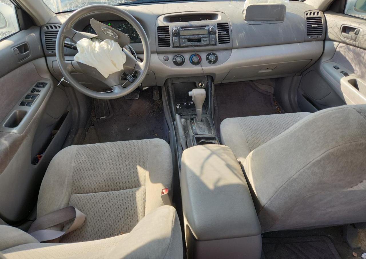 2003 Toyota Camry Le VIN: JTDBE32K930158108 Lot: 82230575