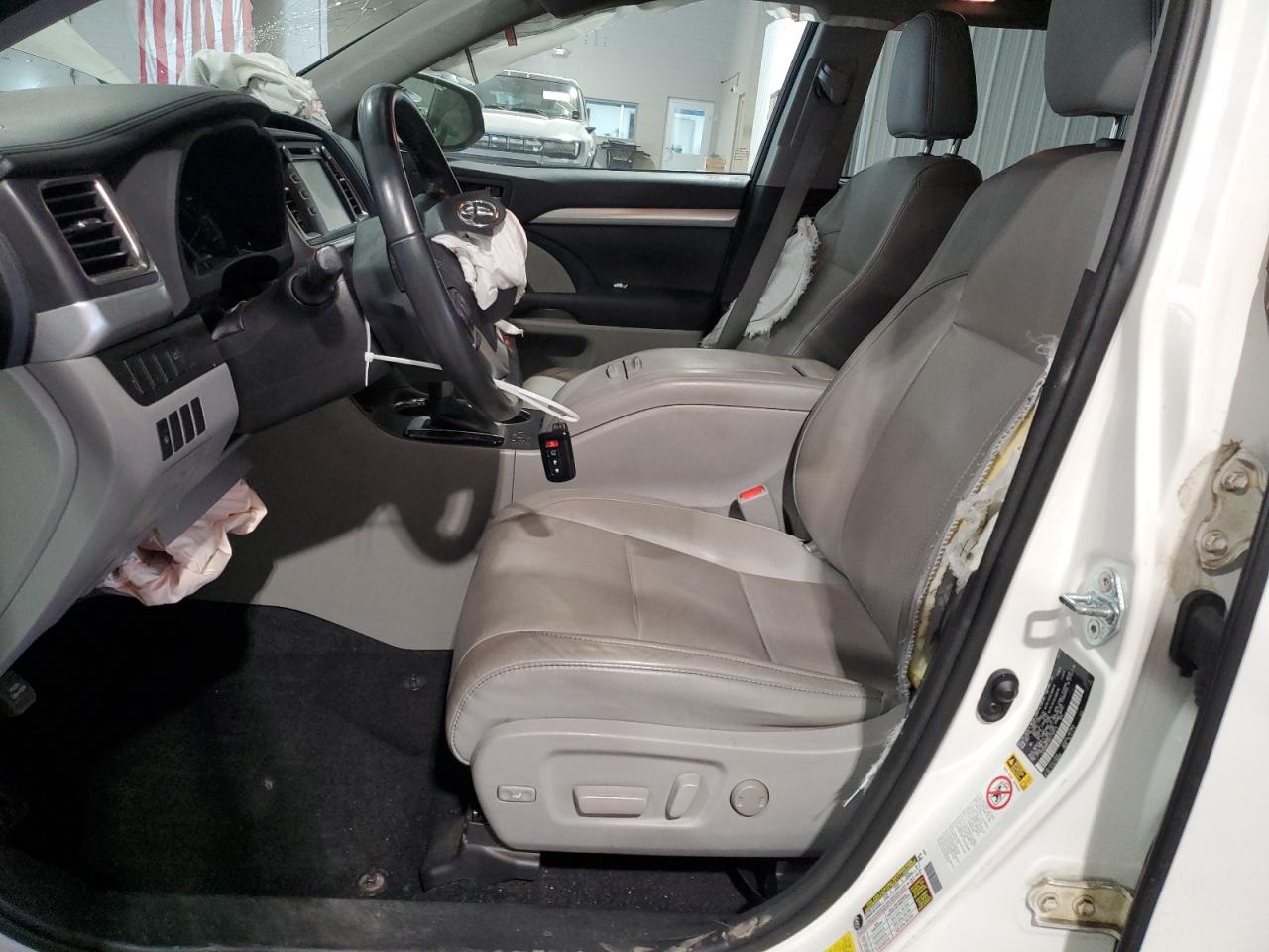 2015 Toyota Highlander Xle VIN: 5TDJKRFH5FS150014 Lot: 81897155