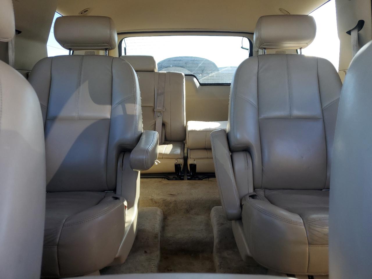2008 GMC Yukon Denali VIN: 1GKFK63878J214437 Lot: 81609035