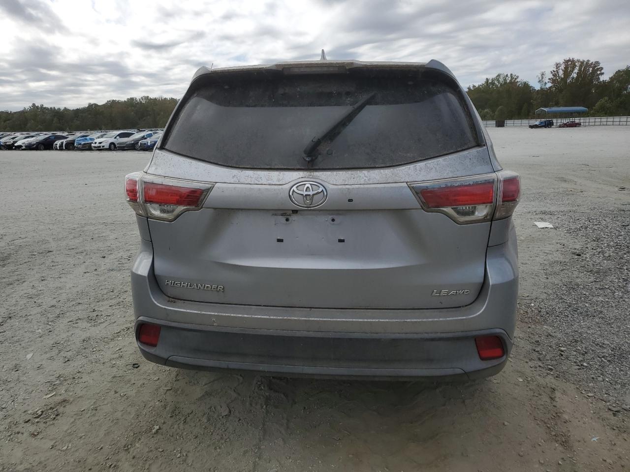2015 Toyota Highlander Le VIN: 5TDBKRFH1FS103731 Lot: 86130055