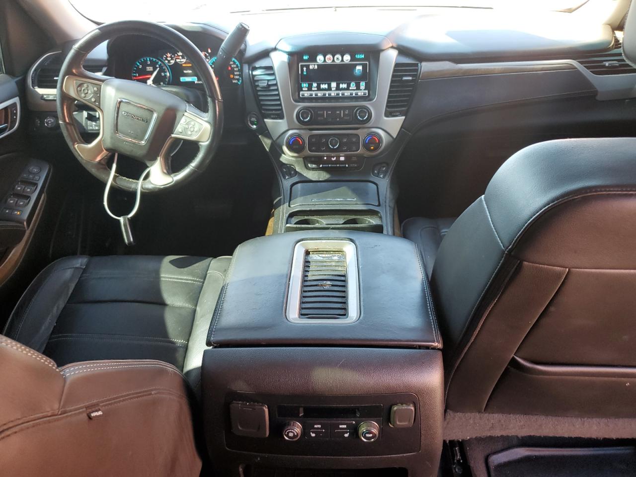 2019 GMC Yukon Xl Denali VIN: 1GKS1HKJXKR208738 Lot: 87108025