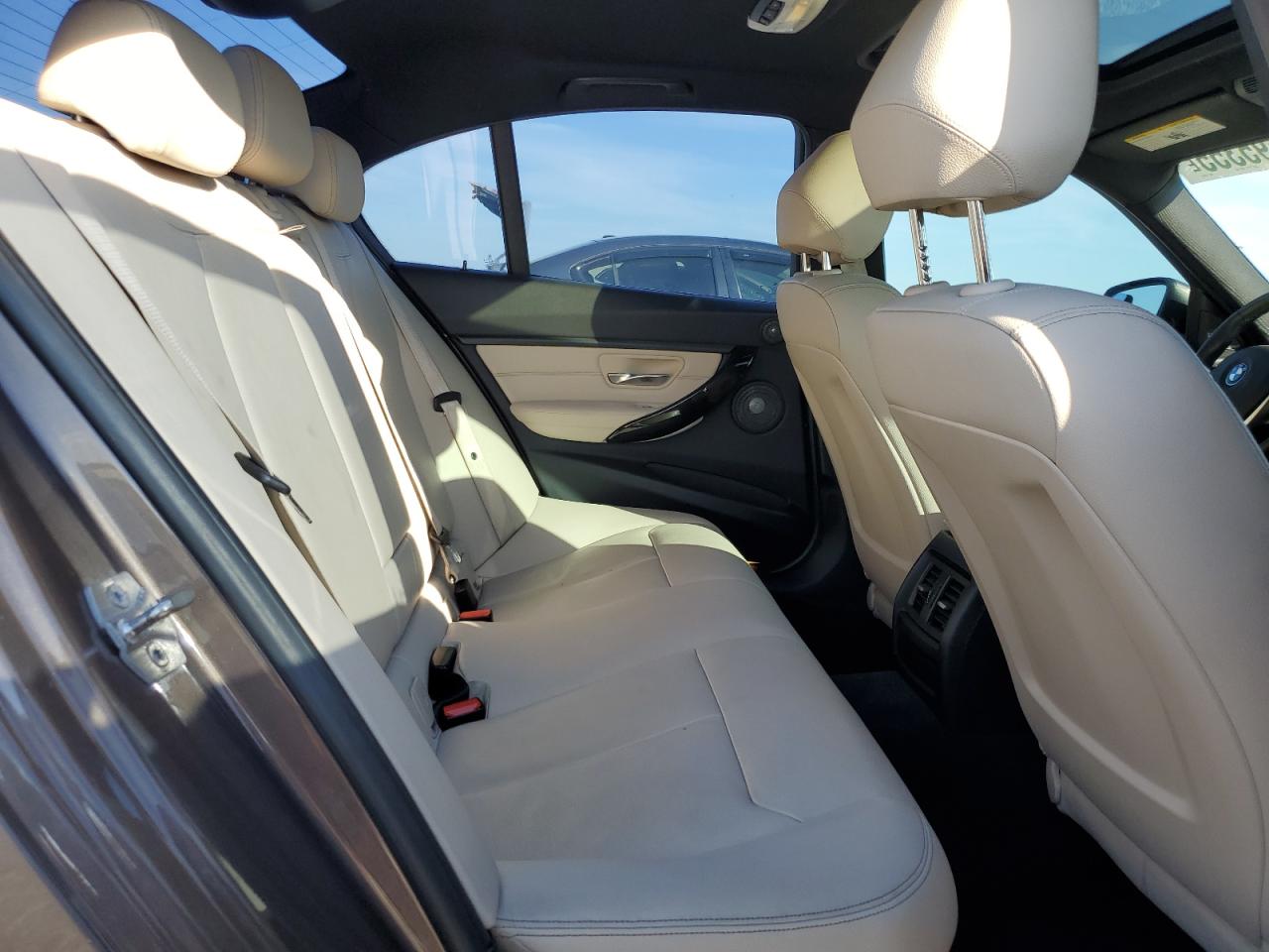 2015 BMW 328 Xi VIN: WBA3B3C5XFF547697 Lot: 85695355